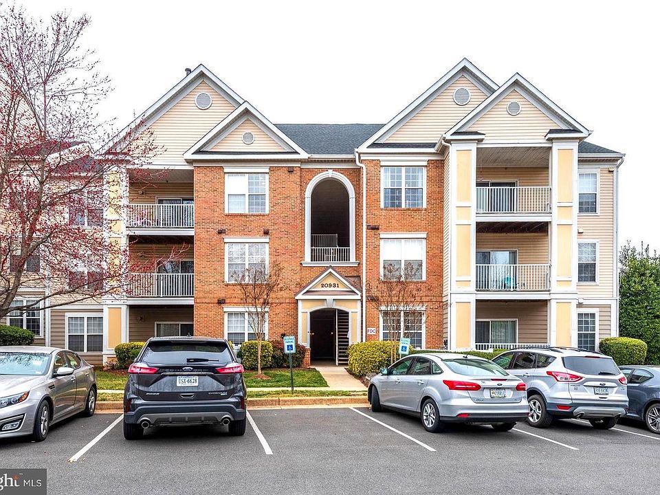1st image of 20931 Cedarpost Sq Unit 202