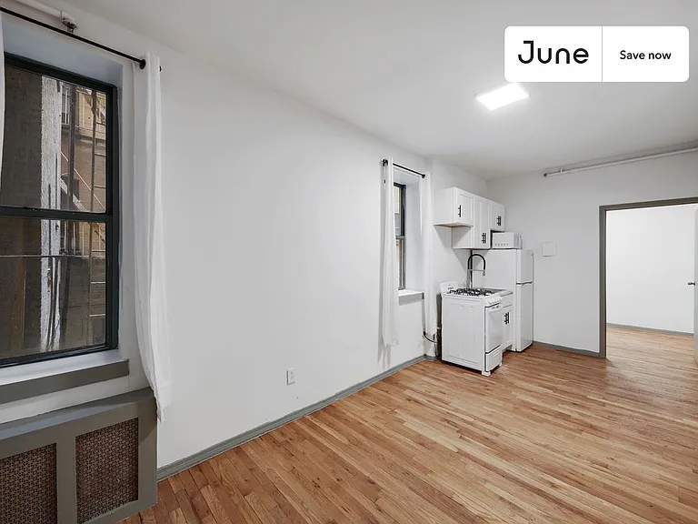 239 W 63rd St #1G — Photo 4