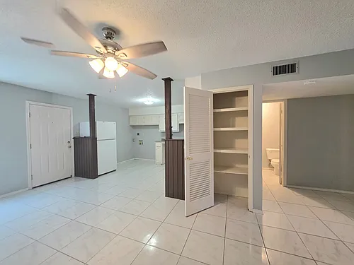 2421 Vine Ave #C Photo 1