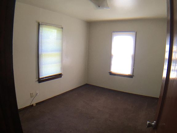 4th image of 4109 SE 12th St