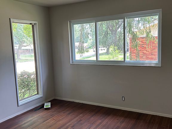 5th image of 3800 Woodcrest Dr