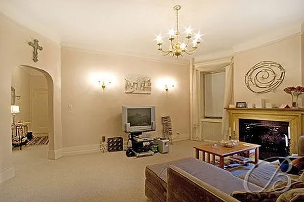 Rented by Bellmarc Realty | media 2