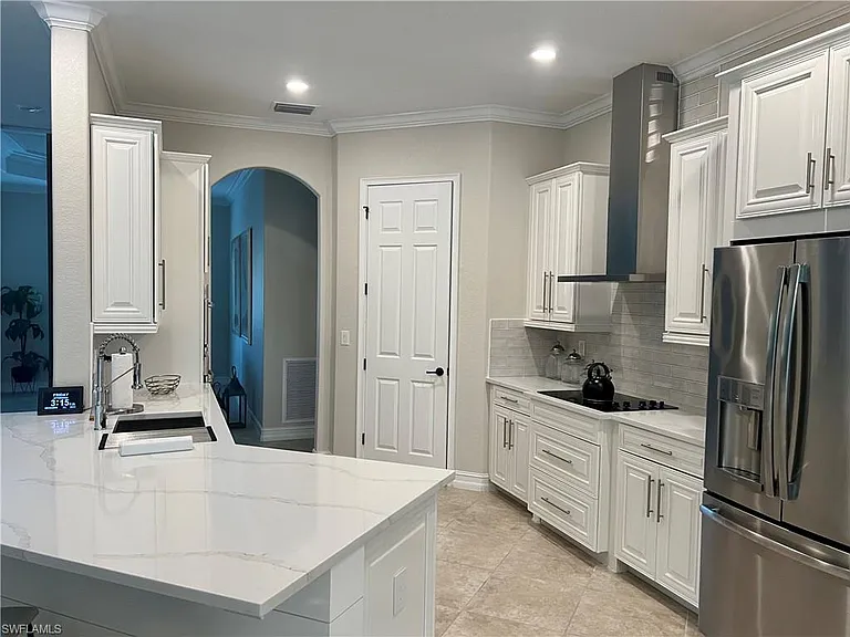 9569 Siracusa Ct — Photo 11