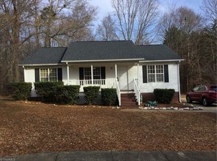 104 W Brown St, Mebane, NC 27302