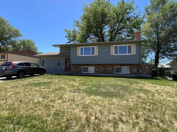 48 Calhoun Rd, Pueblo, CO 81001