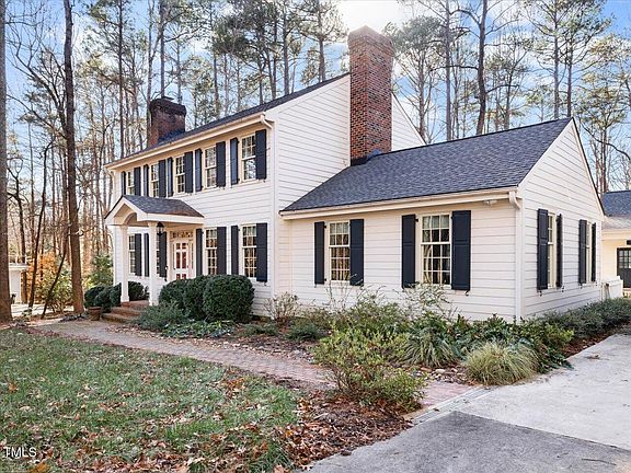 5th image of 18 Wedgewood Ct