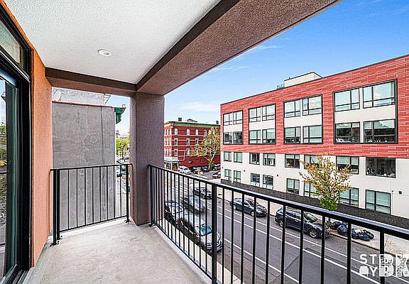 5th image of 290 Tompkins Ave APT 5A