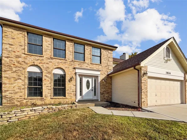 3844 Chablis Ct, Saint Charles, MO 63304