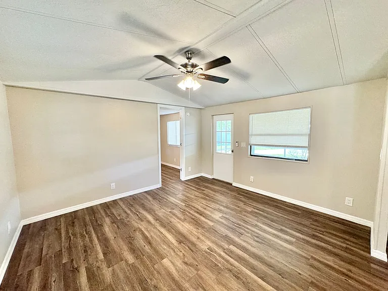 P (Henderson Creek - 1252 Henderson Creek Dr) — Photo 10