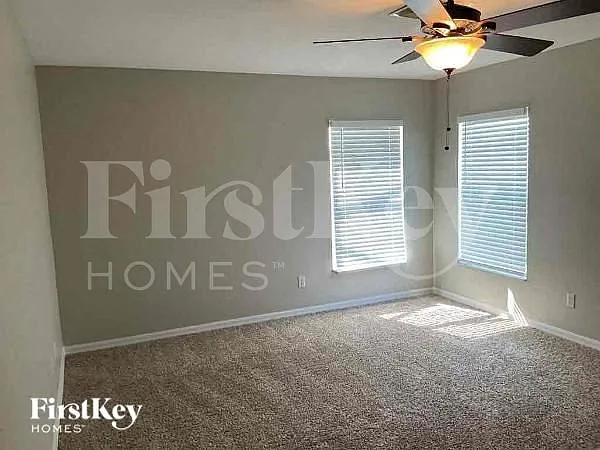 3 bed, 2.0 bath, 1783 sqft, $2,115 — Photo 3