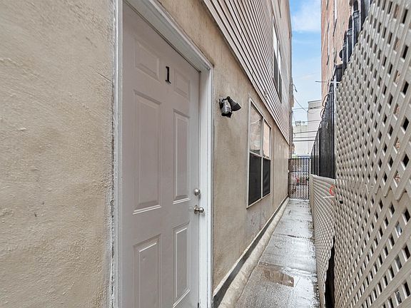 3rd image of 2705 Central Ave APT 1