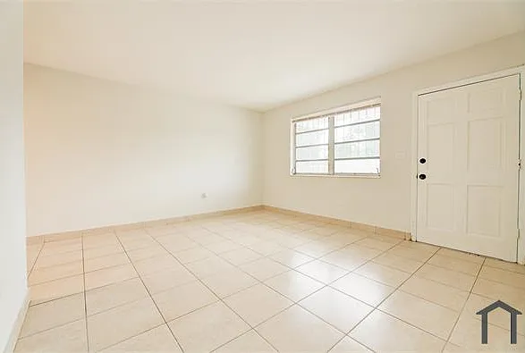 9393 NW 5th Ave #9393 — Photo 7