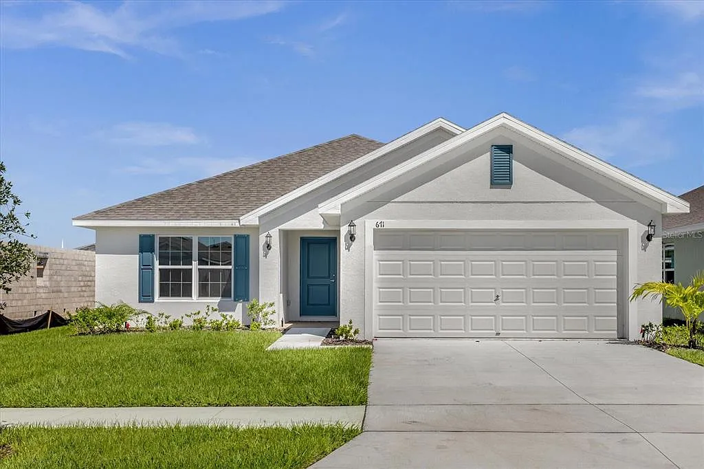 3 bed, 2.0 bath, 1955 sqft, $2,100 — Photo 1