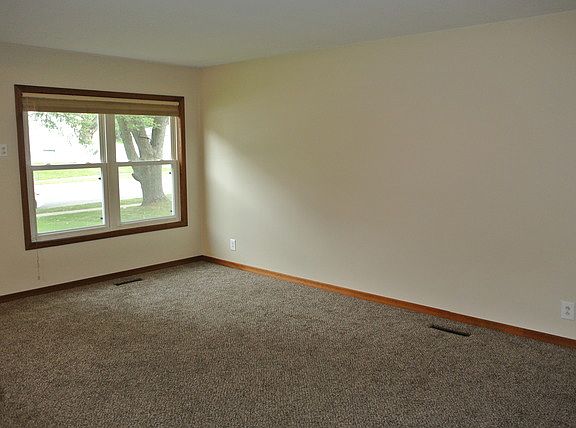 3rd image of 423 Tulsa Ave