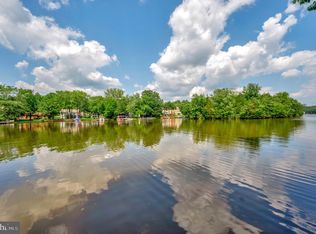 1915 Lakeview Pkwy, Locust Grove, VA 22508