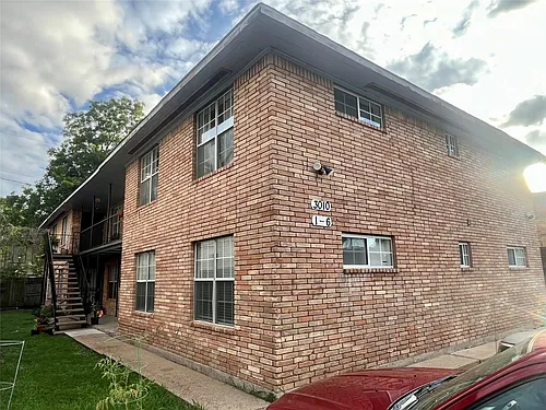 3010 Oakdale St #4 Photo 1