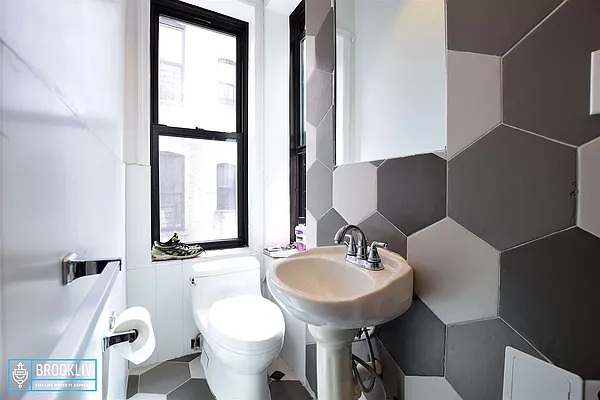 Rented by null | media 18