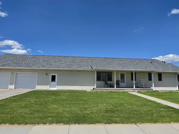 1701 E G Street, North Platte, NE 69101