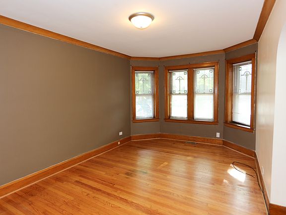 3rd image of 3842 N Bernard St #1