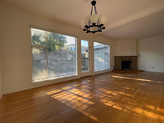 5th image of 151 Parkview Dr