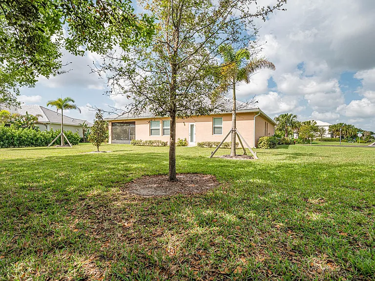 2576 Saint Lucia Cir — Photo 50