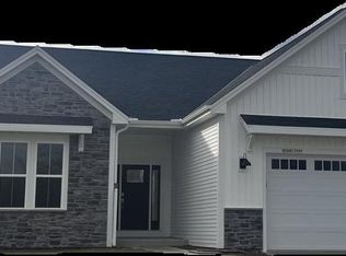 N74W17809 Mineral Dr, Menomonee Falls, WI 53051