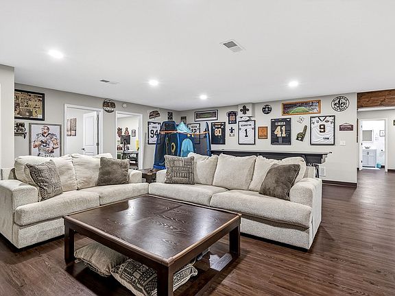 48th image of 3001 Tulip Ln