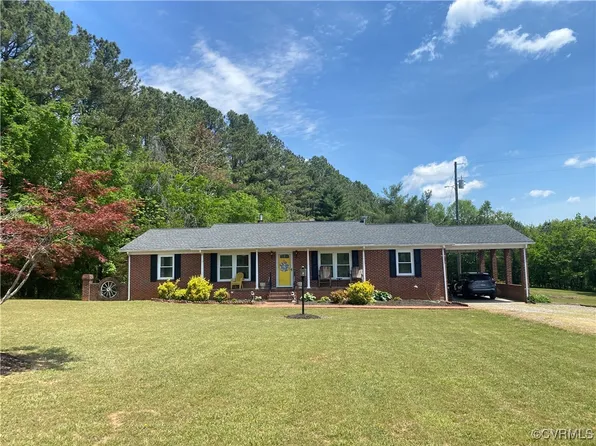 1195 Stingy Lane Rd, Blackstone, VA 23824