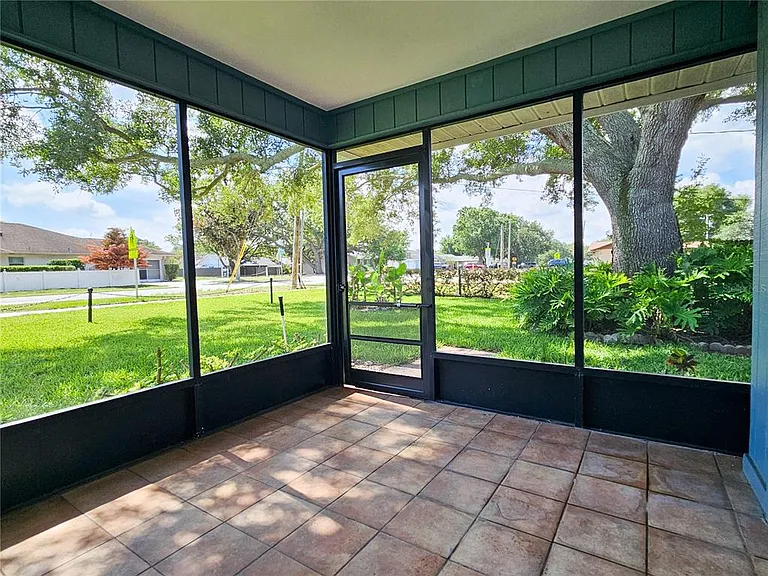 259 Village View Ln — Photo 16