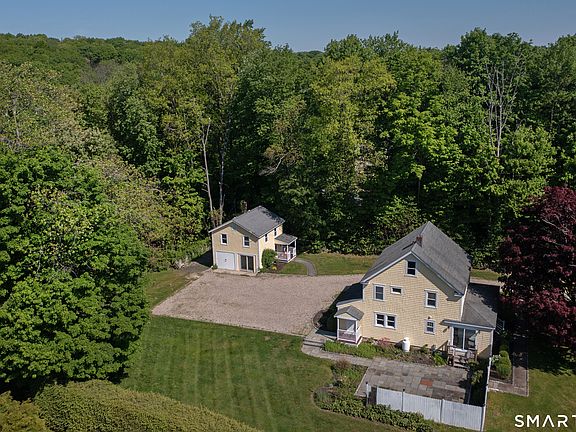 2nd image of 159 Barry Avenue