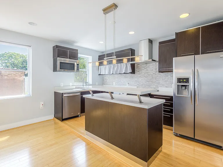 1409 G St NE #23 — Photo 4