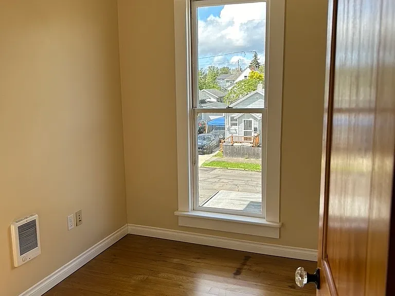 338 6th Ave SE #3 — Photo 14