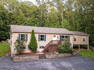 2357 Snow Hill Falls Rd, Cresco, PA 18326