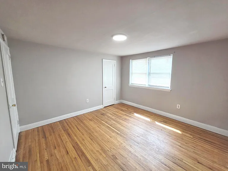6653 Perry Ave — Photo 9