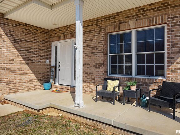 3rd image of 1817 Autumn Rdg