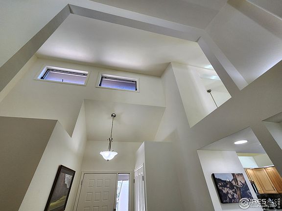 4th image of 950 Woodland Ct