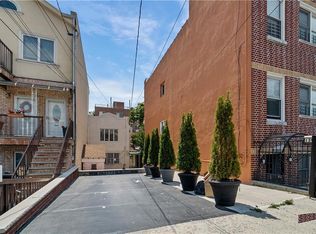139 28th Ave, Brooklyn, NY 11214
