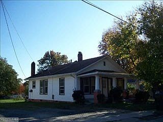 2nd image of 527 Flint Ave