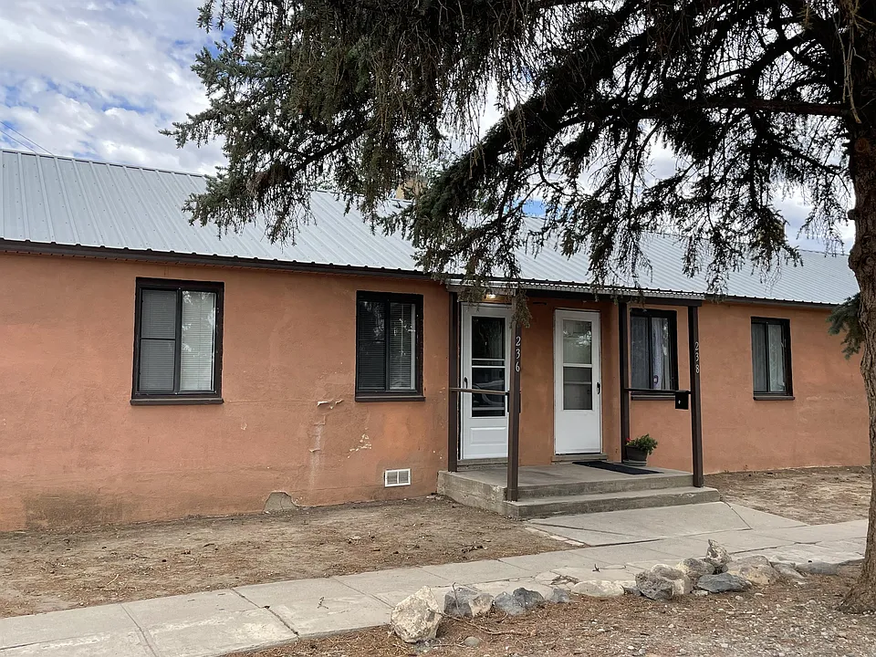 236 Eaton Ave