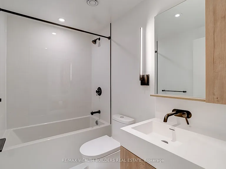 117 Broadway Ave #310 — Photo 9