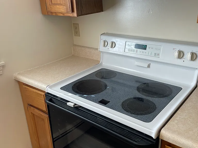 826 State St #3 — Photo 8