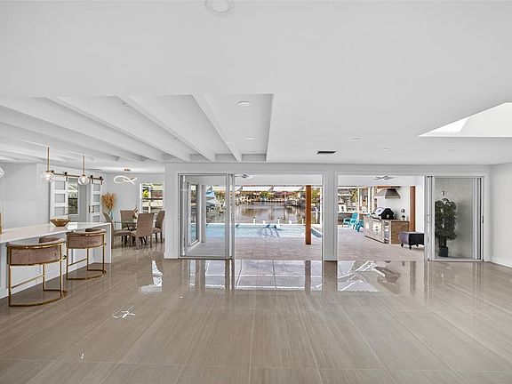 4th image of 2350 Via Venice