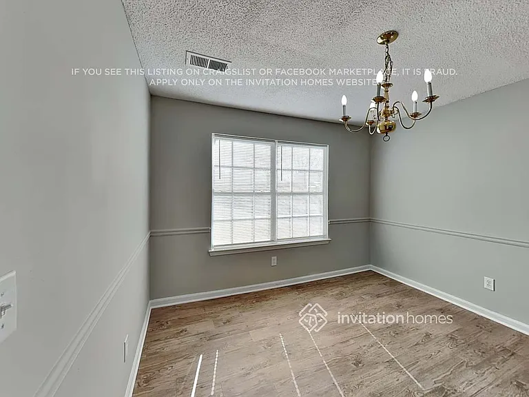 685 Meadows Ln — Photo 7