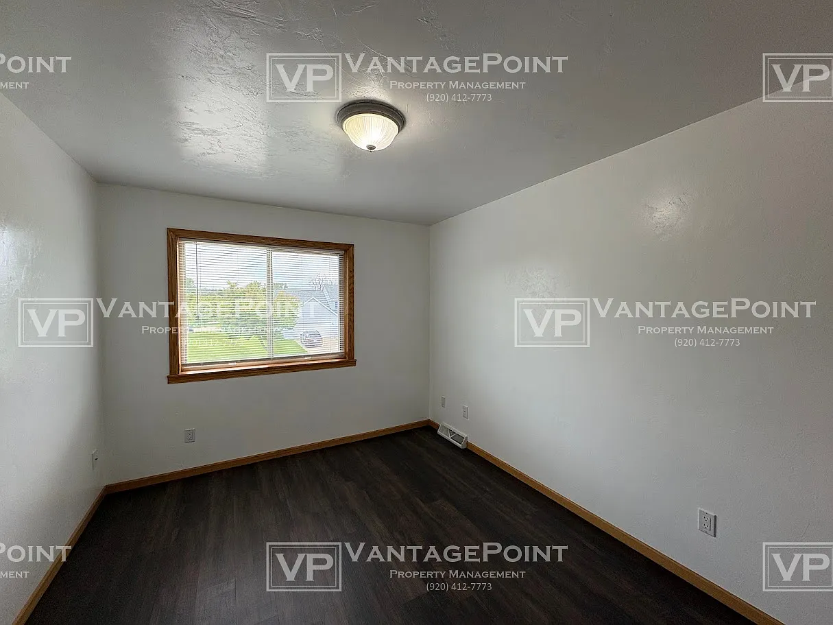 1790 - 1792 Cabinet Maker Court - SV - — Photo 4