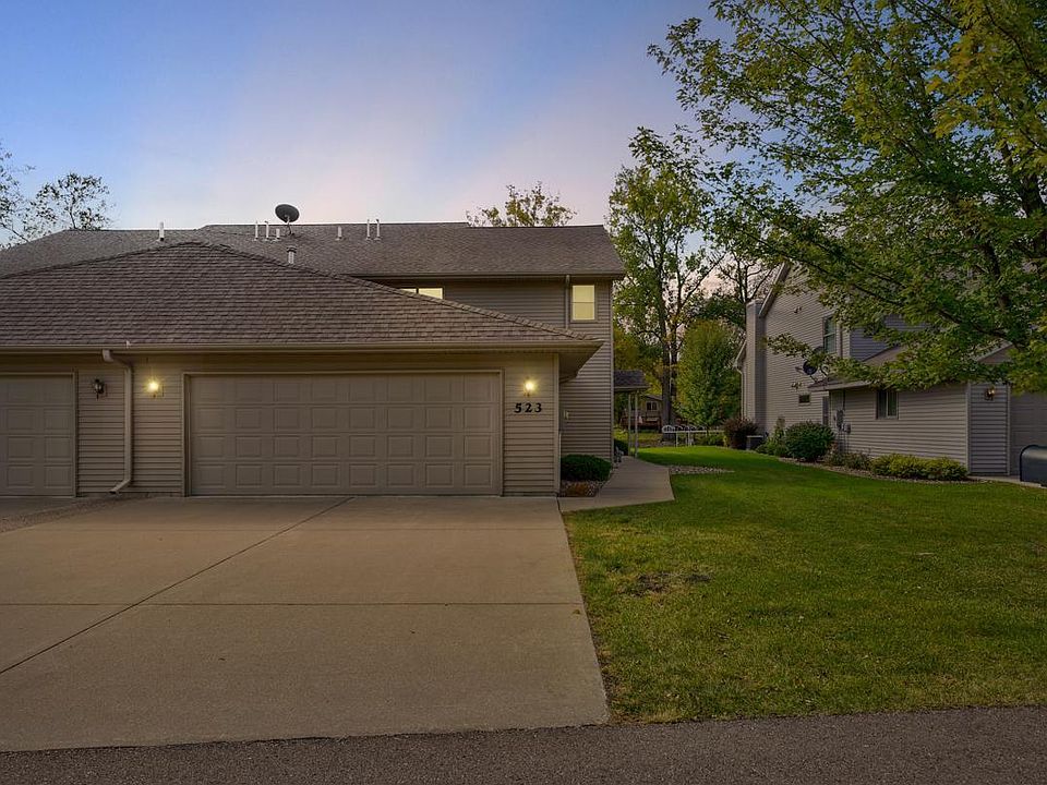 1st image of 523 W Riverview Dr