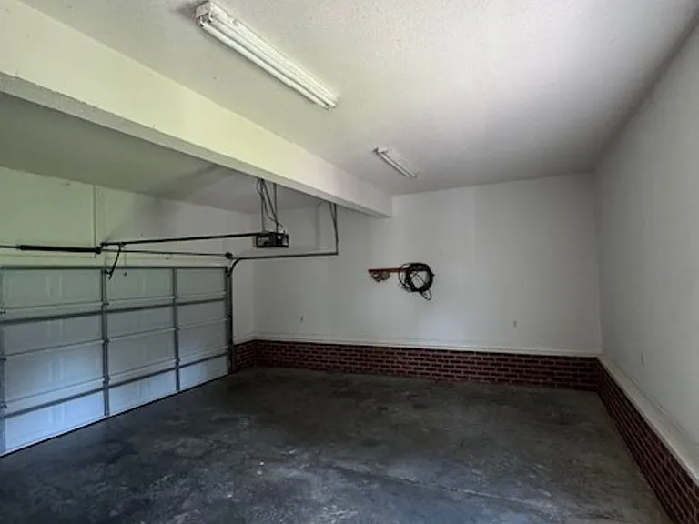 135 Adler Ln — Photo 16