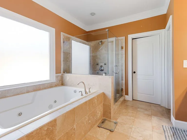 1581 Woodbine Ave SE — Photo 9