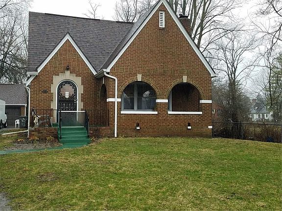 2nd image of 4215 E 38th St