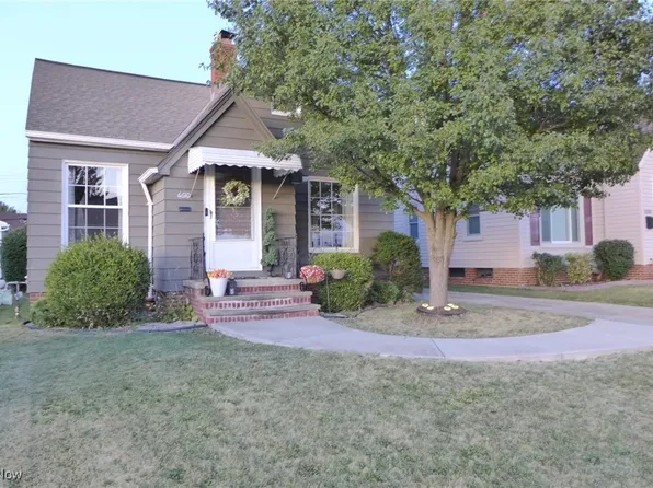 6610 Renwood Dr, Parma, OH 44129