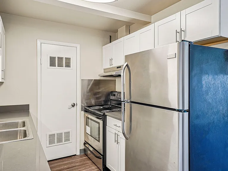 1 Bed, 1 Bath